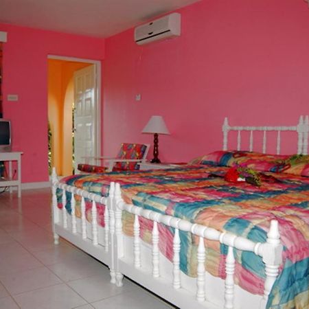 Our Past Time Hotel Νεγκρίλ Δωμάτιο φωτογραφία