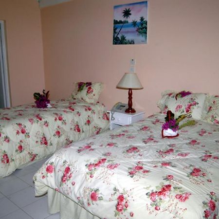 Our Past Time Hotel Νεγκρίλ Δωμάτιο φωτογραφία