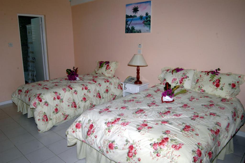 Our Past Time Hotel Νεγκρίλ Δωμάτιο φωτογραφία